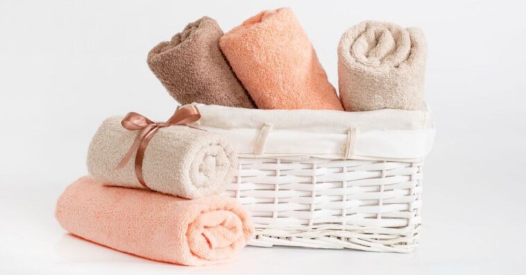como lavar toalhas de banho
