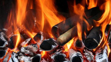 como limpar fogão à lenha corretamente