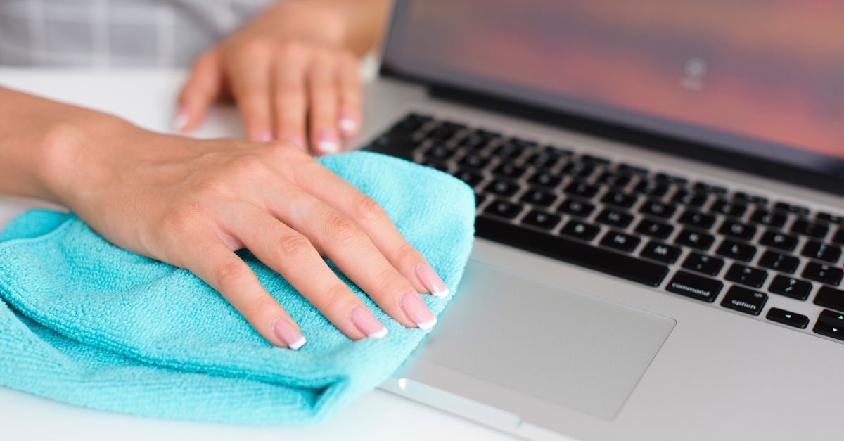 Como limpar notebook por fora passo a passo simples e rápido