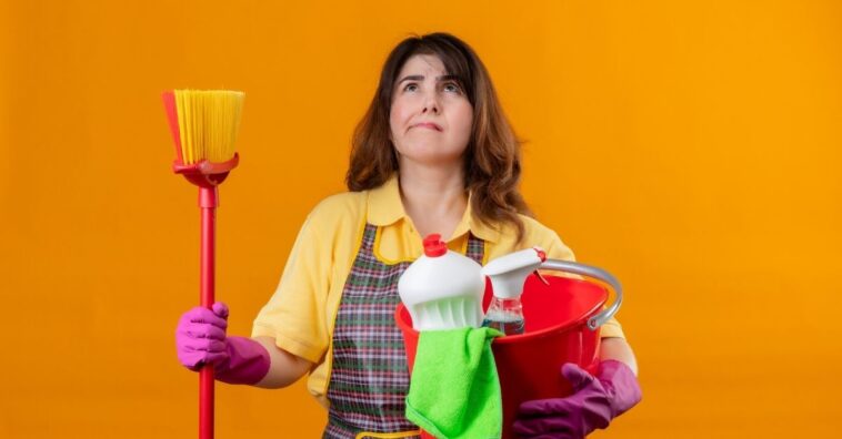 como limpar parede encardida