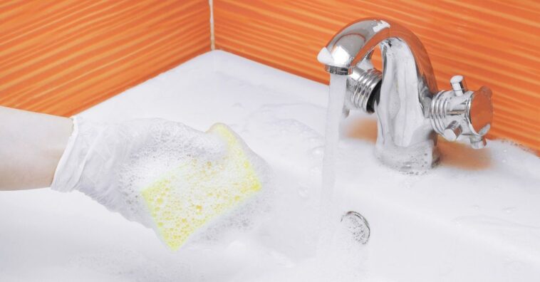 como limpar pia de cerâmica