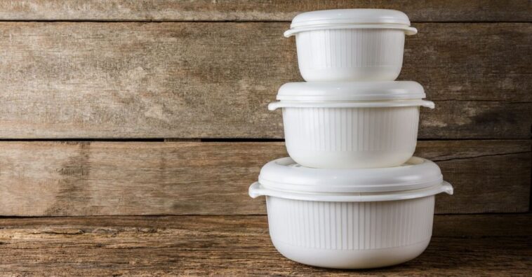 como limpar plástico