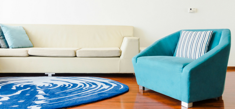 dicas de como limpar sofá de camurça