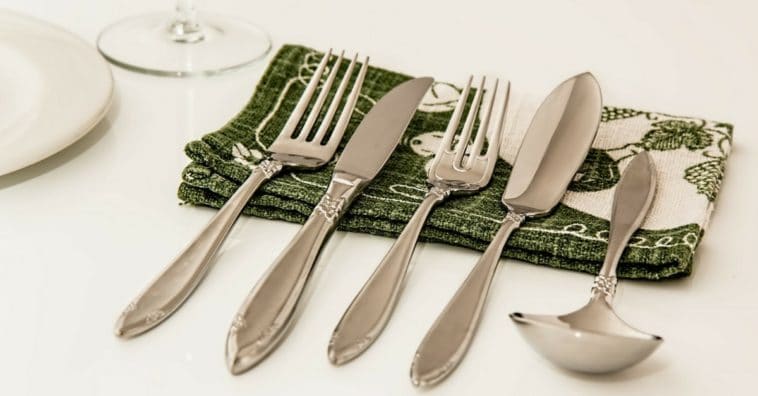 como limpar talheres