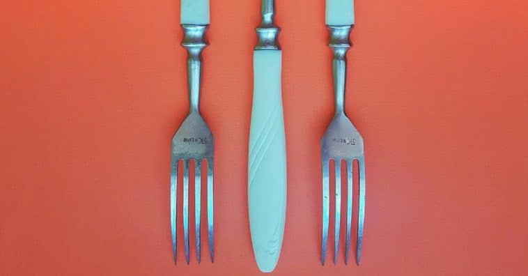 como limpar talheres com cabo de plástico