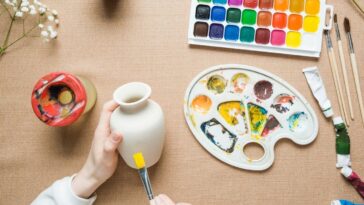 como pintar vaso de barro
