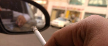 tirar cheiro de cigarro do carro