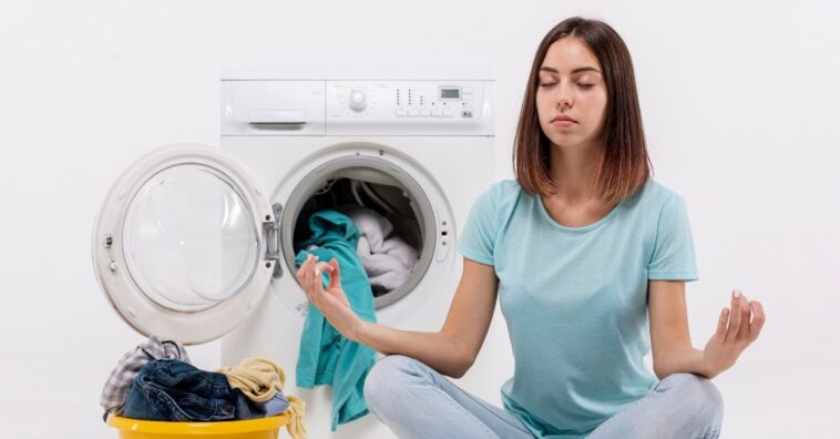 conseguir lavar roupas claras e escuras juntas na máquina