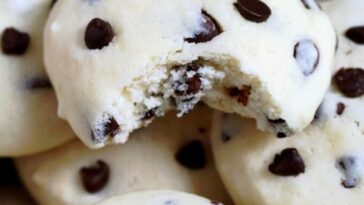 cookies de cheesecake com gotas de chocolate