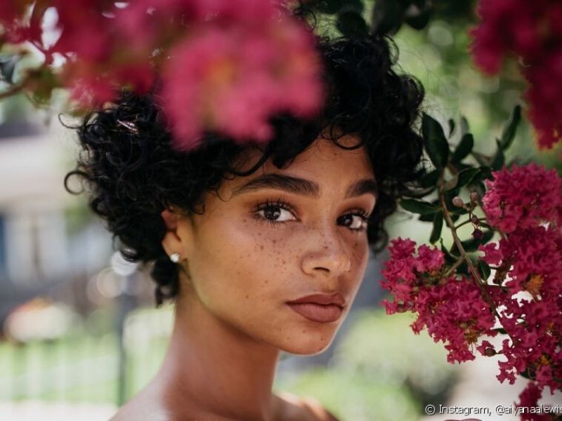 modelo corte de cabelo crespo curto redondo