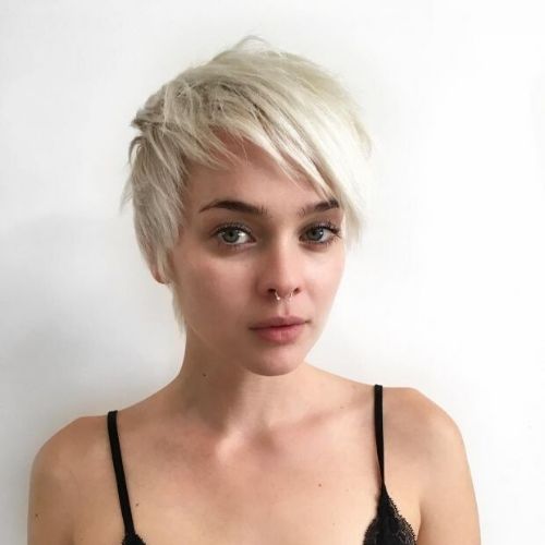 ideia cortes de cabelo liso pixie