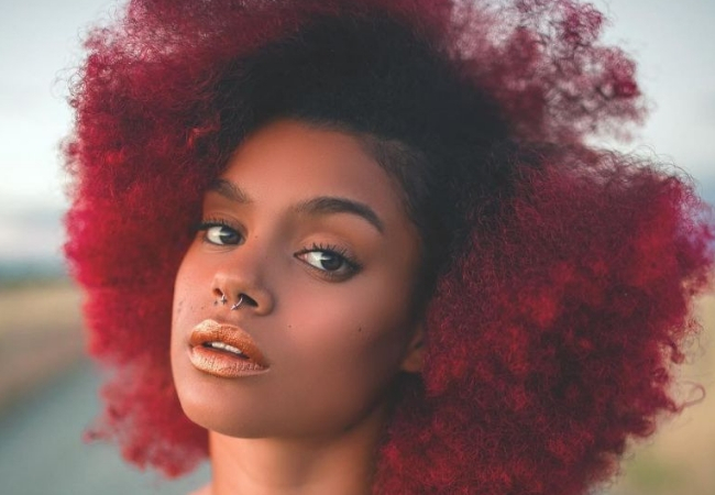 modelo cortes de cabelo medio vermelho