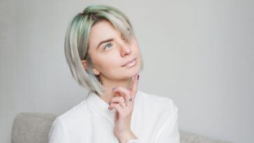 cortes de cabelo para quem tem testa grande