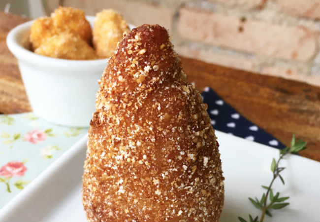 coxinha de batata-doce com farinha de arroz