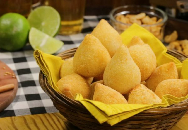 receita de coxinha de frango tradicional