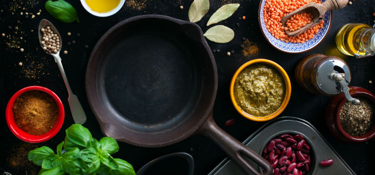 cozinhe em panela de ferro