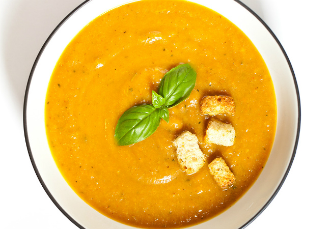 creme de abóbora com couve-manteiga