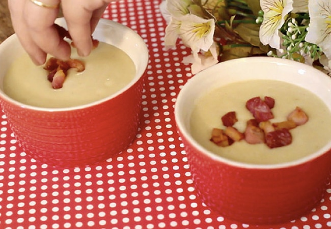 receita com alho-poró creme com batatas e bacon