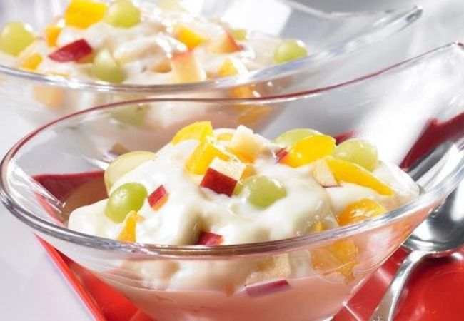 creme de frutas e iogurte