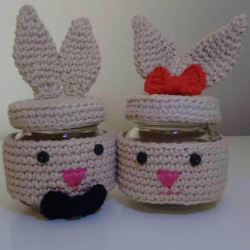 potes de vidro com crochê