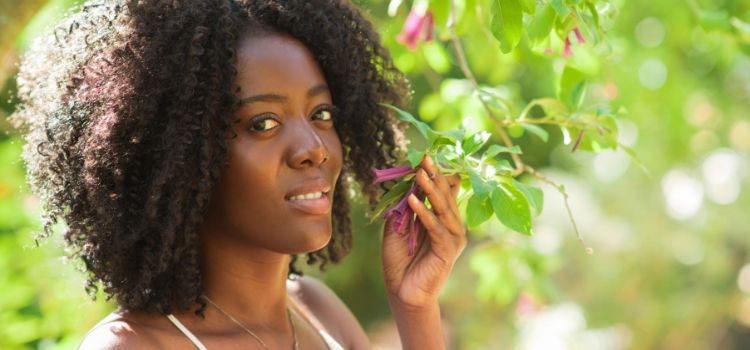 cuidados essenciais com a pele negra