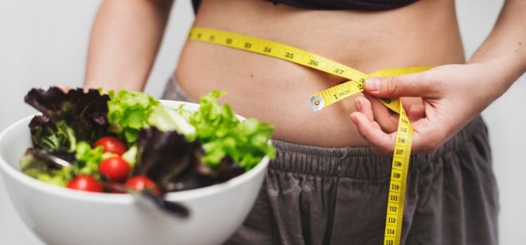 cuidados para reduzir inchaço abdominal