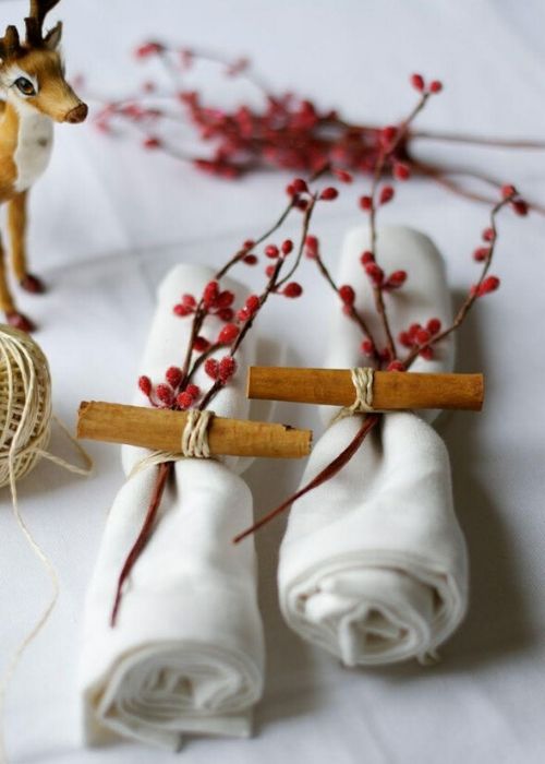 ideia de decoração de mesa de natal com canela