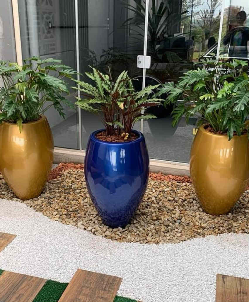 decoração jardim parecer maior vasos