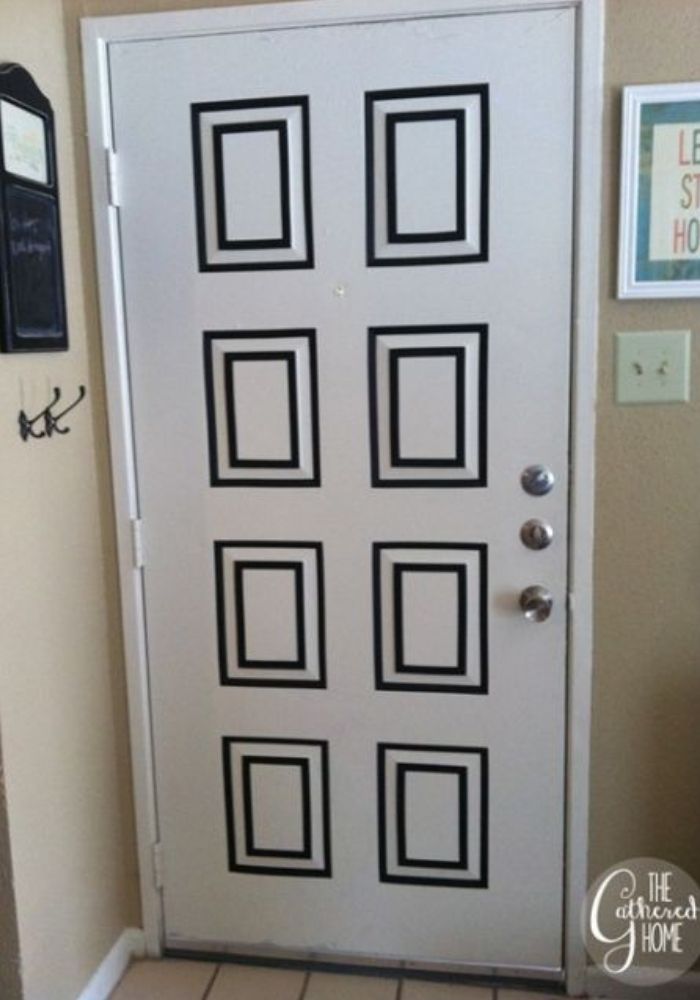 modelo decoração com fita isolante porta