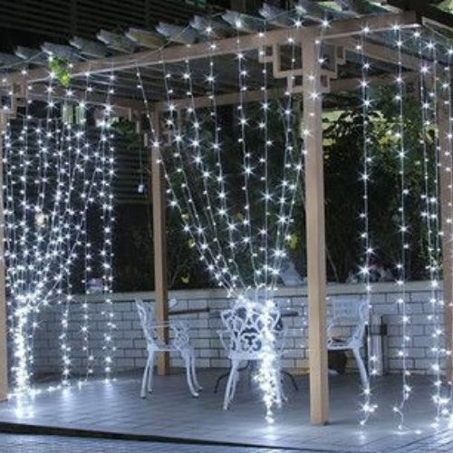 modelo decoração com cortina de led pergolado