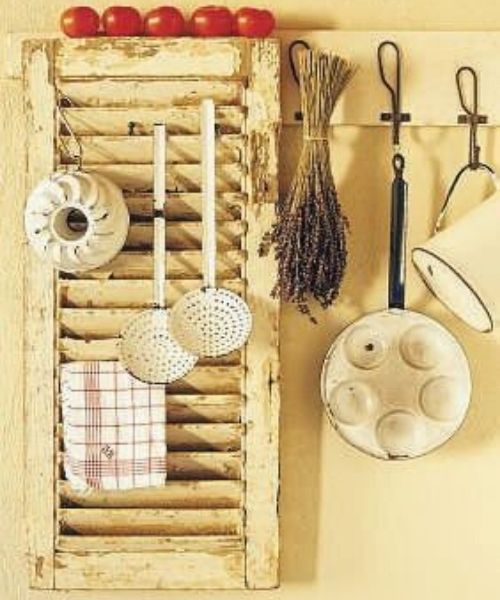 modelo decoração com janelas antigas cozinha