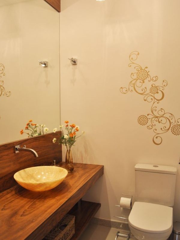 decoração de banheiro com adesivo na parede