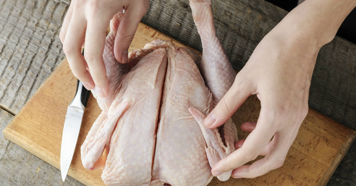 Como desossar frango de 4 jeitos + receitas