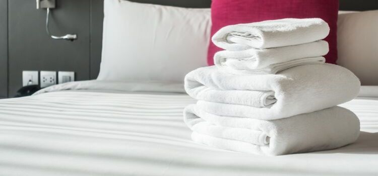 cinco dicas de como lavar toalhas de banho