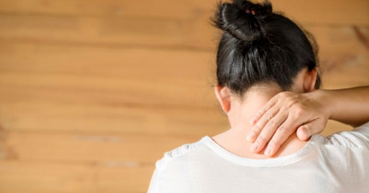 dor de cabeça na nuca