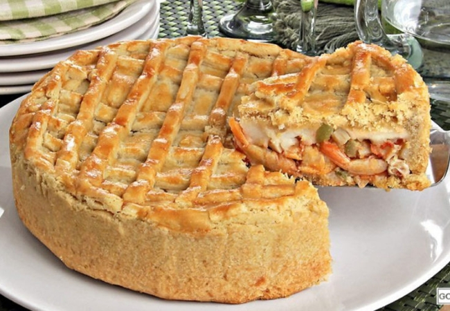 empadão de camarão e catupiry