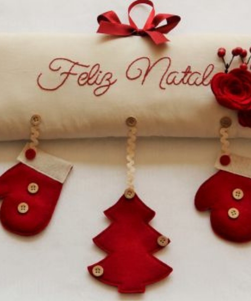 ideia enfeites de natal para porta almofada