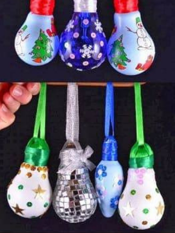 modelos de enfeites de natal reciclados lampadas
