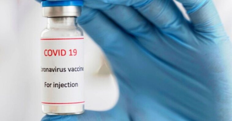 afastada técnica que fingiu aplicar vacina