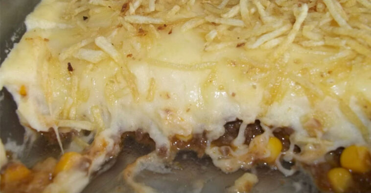 escondidinho de requeijão com carne moída