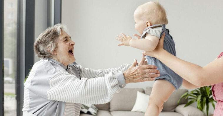 evitar as quedas dos idosos em casa e na rua