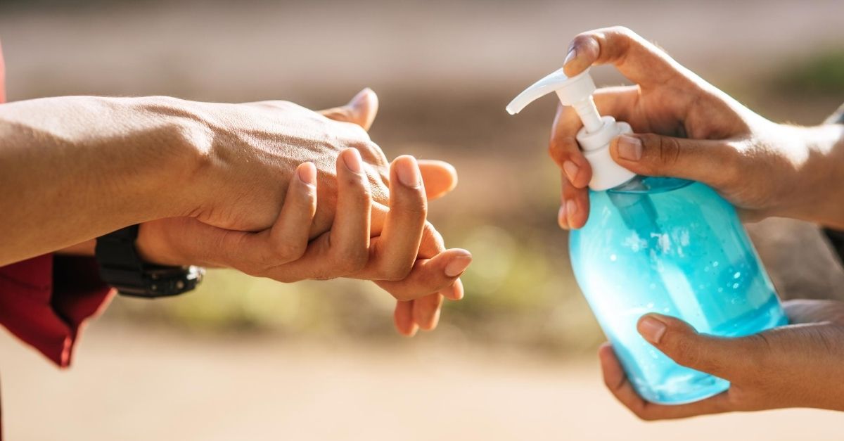 evitar ressecamento das mãos por álcool em gel