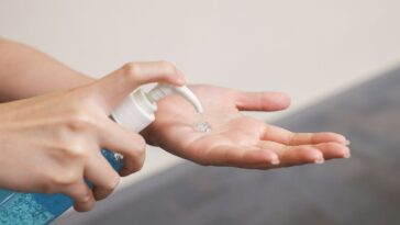 excesso de álcool em gel faz mal