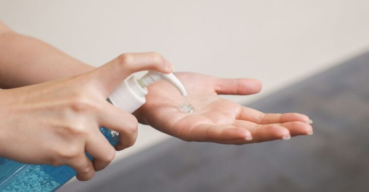 excesso de álcool em gel faz mal