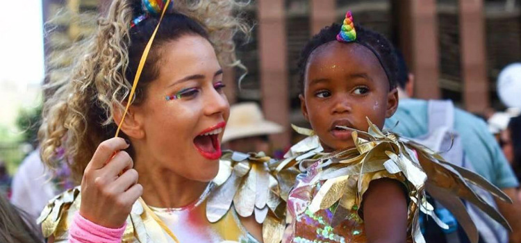 famosos que adotaram crianças 