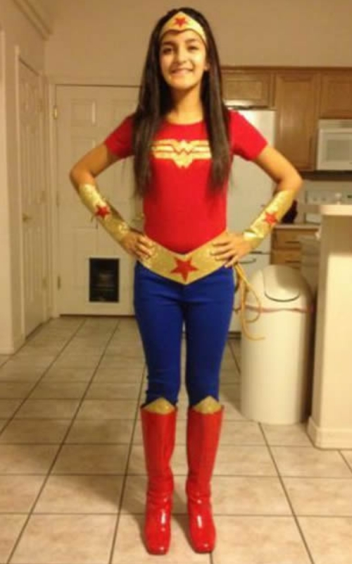 fantasia de mulher-maravilha com calça