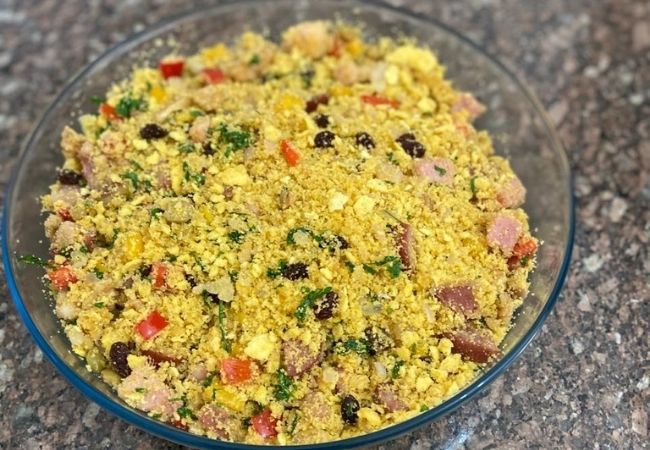 farofa de natal com farinha de biju