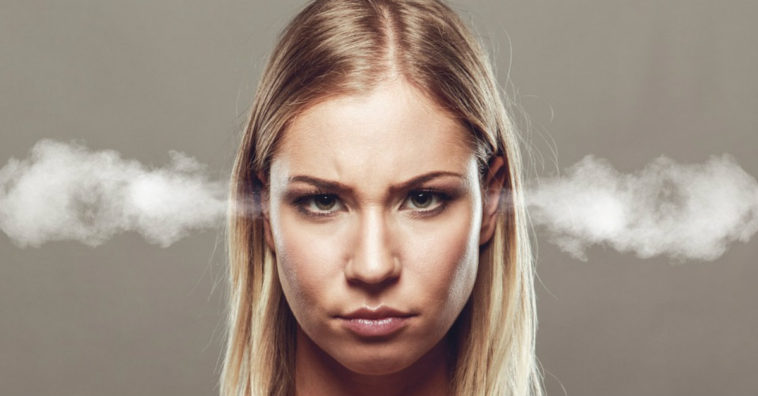 ficar perto de pessoas que reclamam muito