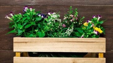 como fazer floreira de palete