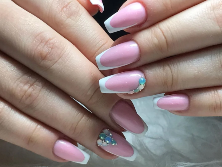 francesinha decorada com rosa